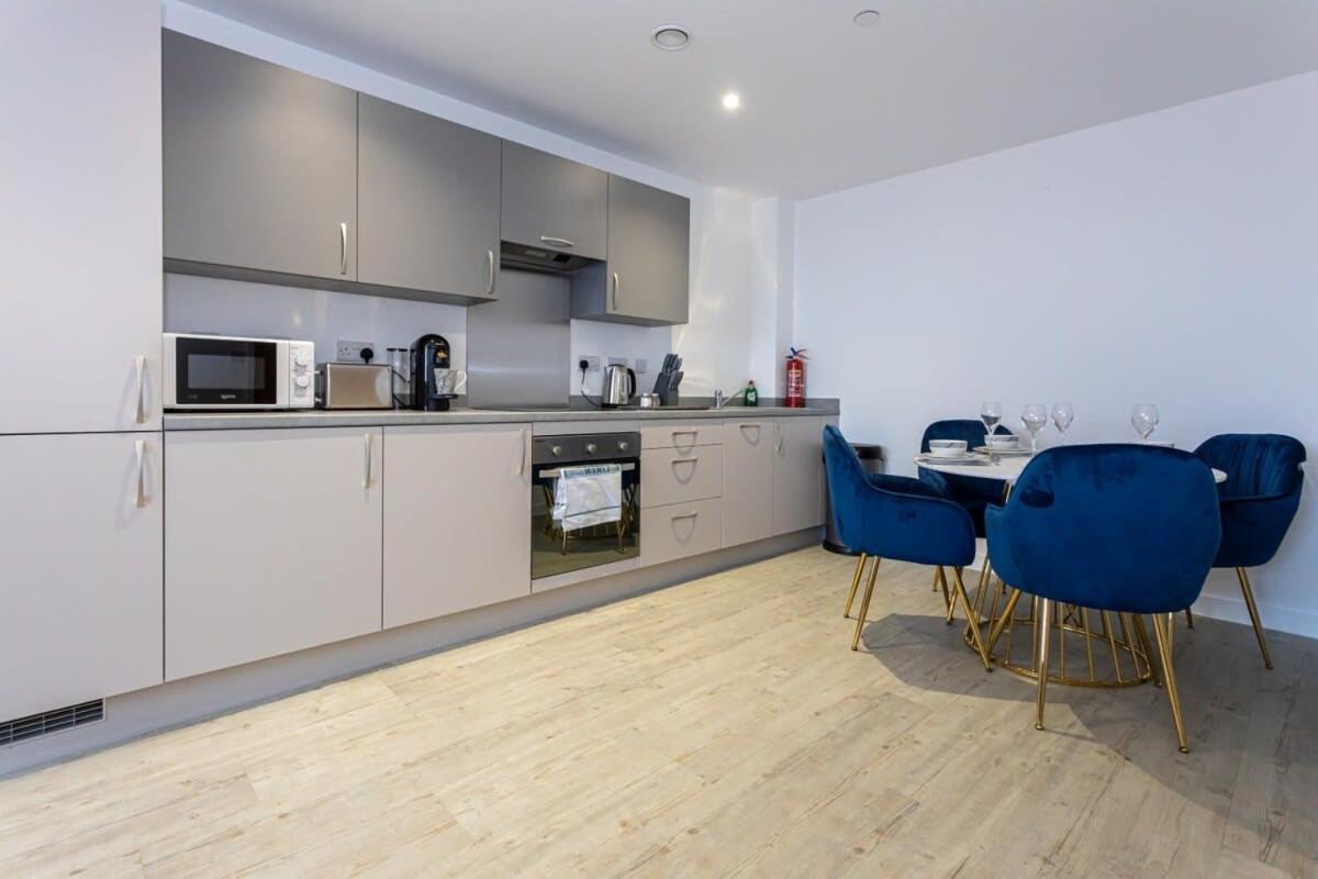 Modern 2 Bed Salford Apartment Stunning Views Mánchester Exterior foto